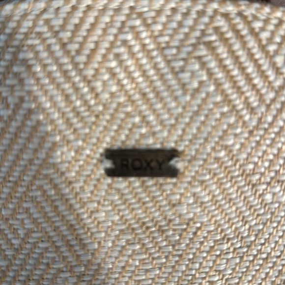 New Roxy back pack - Picture 2 of 4